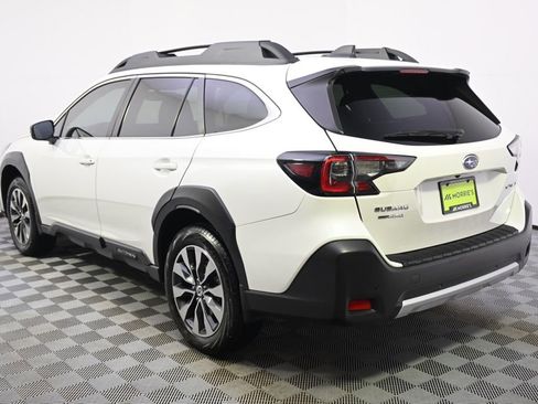 Certified 2025 Subaru Outback Limited image 3