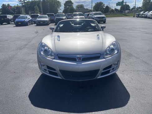Used 2007 Saturn Sky RWD image 3