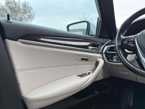 Used 2017 BMW 540i image 22