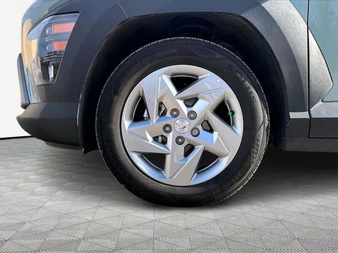 Used 2025 Hyundai Kona SE image 9