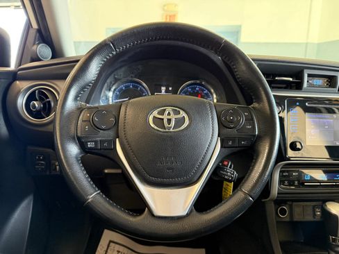 Used 2019 Toyota Corolla SE w/ Carpet Mat Package (TMS) FWD image 14