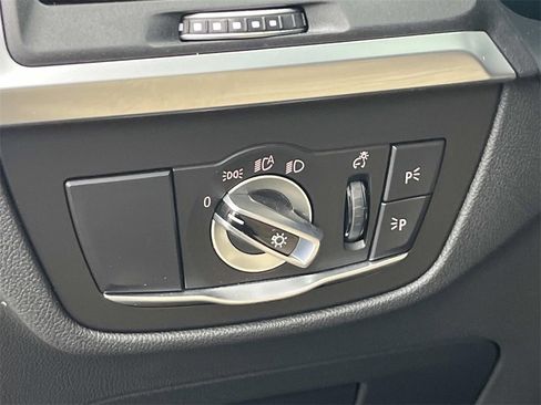 Used 2023 BMW X3 sDrive30i w/ Premium Package image 26