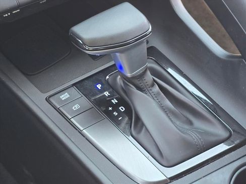 Certified 2025 Hyundai Elantra Sport FWD image 23