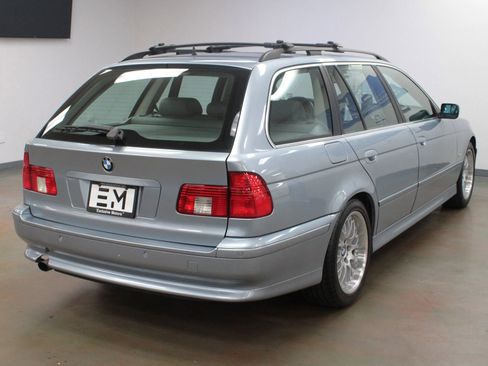 Used 2003 BMW 525i Wagon image 5
