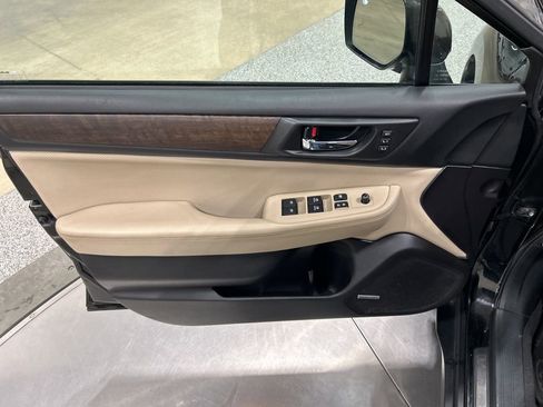 Used 2017 Subaru Outback 2.5i Limited image 13