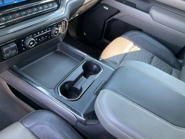 Used 2024 Chevrolet Silverado 2500 ZR2 w/ Technology Package AWD/4WD image 15
