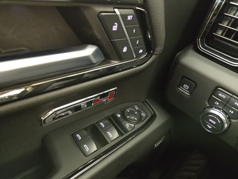 Certified 2024 GMC Sierra 1500 AT4 w/ AT4 Preferred Package AWD/4WD image 31