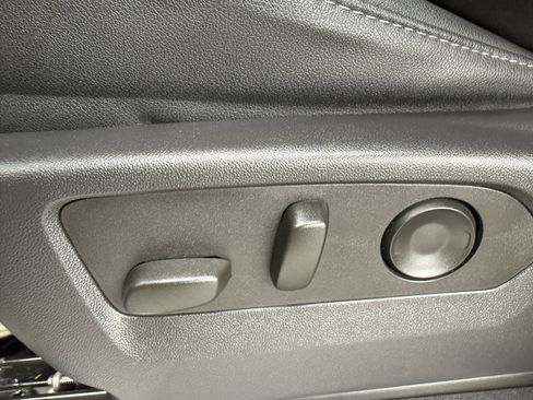 Used 2023 Chevrolet Silverado 1500 LT w/ Leather Package image 35