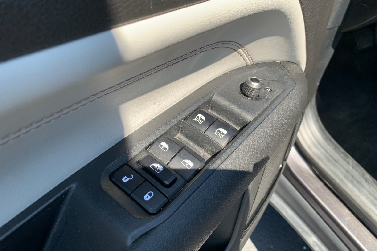 Used 2024 Jeep Compass Limited AWD/4WD image 14