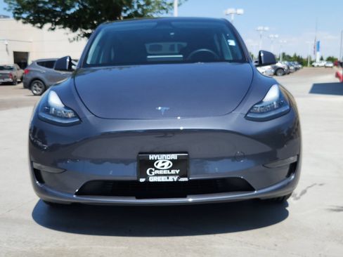 Used 2023 Tesla Model Y Long Range AWD/4WD image 8