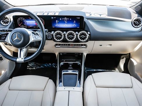 Certified 2025 Mercedes-Benz GLA 250 image 10