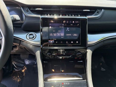 Used 2023 Jeep Grand Cherokee L Laredo AWD/4WD image 26