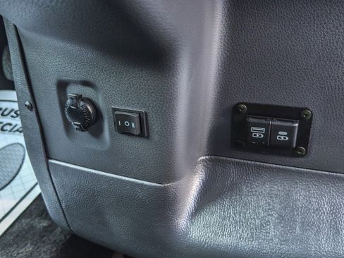 Used 2024 Toyota Sienna LE image 27