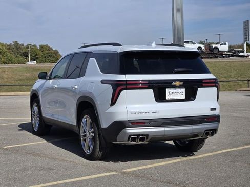 New 2026 Chevrolet Traverse LT w/ Driver Confidence Package image 3