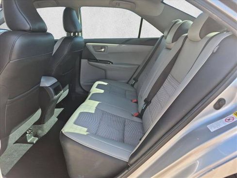 Used 2015 Toyota Camry SE FWD image 17