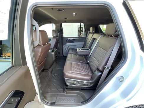 Used 2026 Chevrolet Tahoe LS RWD image 26