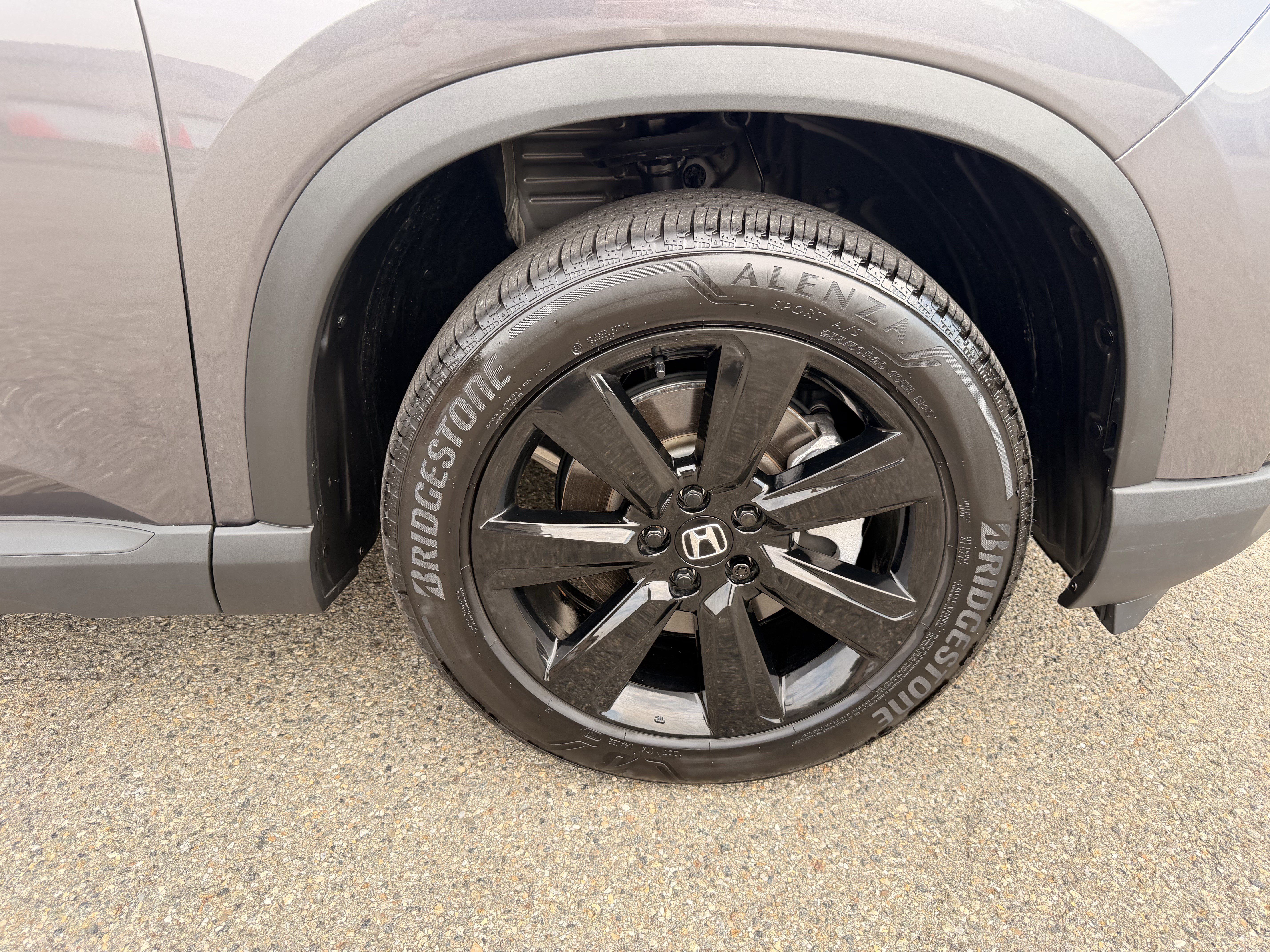 Used 2025 Honda Pilot Black Edition image 11
