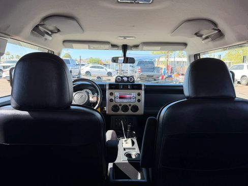 Used 2014 Toyota FJ Cruiser 4WD w/ Upgrade Package image 27