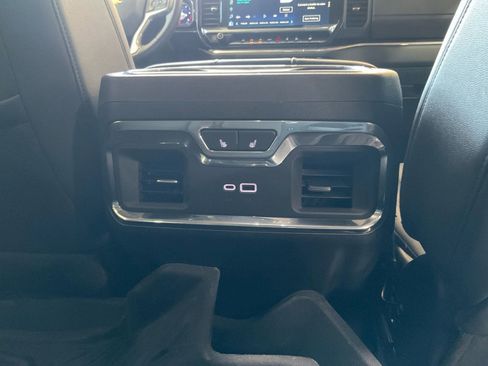 Used 2024 Chevrolet Silverado 1500 LTZ w/ LTZ Premium Package AWD/4WD image 31