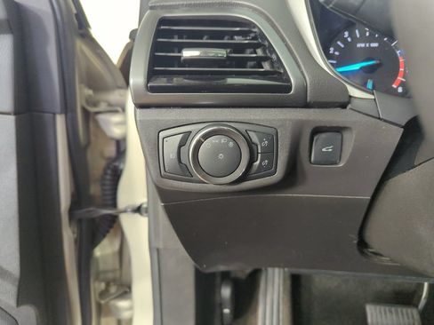 Used 2015 Ford Fusion SE w/ Equipment Group 201A FWD image 20