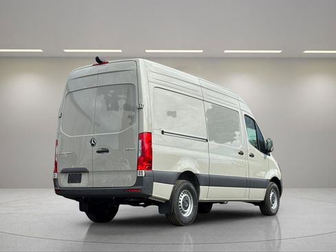 New 2025 Mercedes-Benz Sprinter 2500 image 4