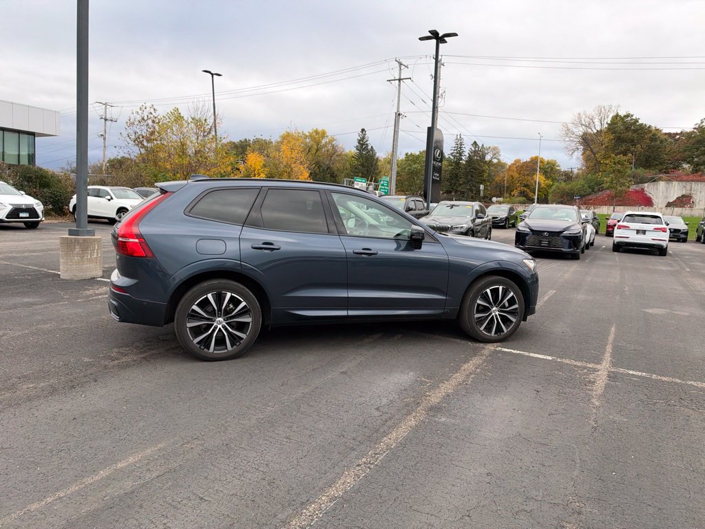 Used 2024 Volvo XC60 B5 Plus w/ Protection Package Premier AWD/4WD image 17