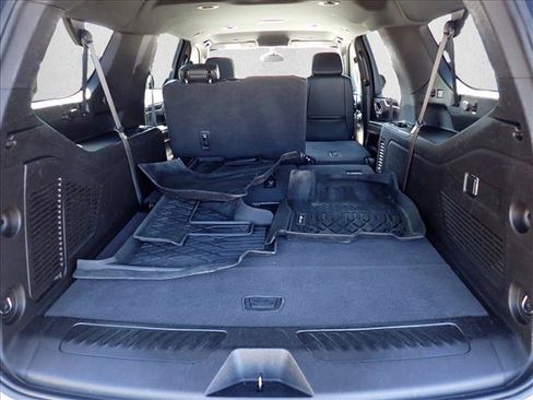 Used 2021 GMC Yukon XL SLT AWD/4WD image 9