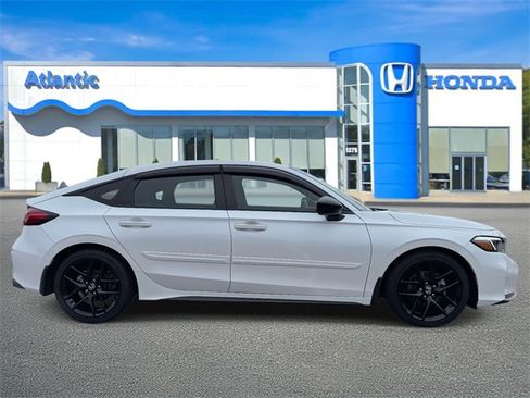 Used 2025 Honda Civic Sport image 4