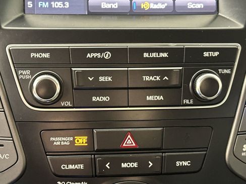 Used 2019 Hyundai Santa Fe XL SE image 19