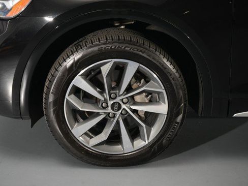 Used 2023 Audi Q5 2.0T Premium Plus w/ Premium Plus Package AWD/4WD image 48