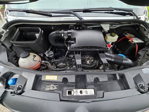 Used 2019 Mercedes-Benz Sprinter 144 image 31