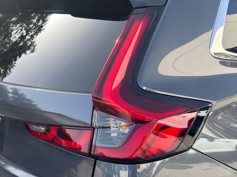 Used 2024 Honda CR-V Sport image 28