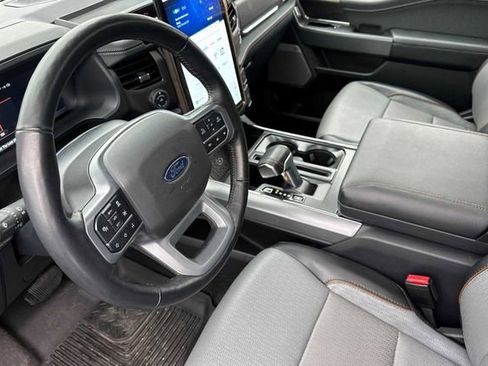 Used 2024 Ford F150 Lightning Lariat image 4