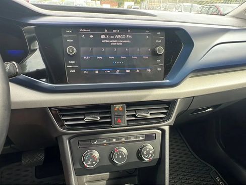 Used 2022 Volkswagen Taos SE image 17