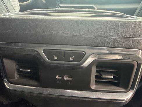 Used 2022 GMC Sierra 1500 Denali AWD/4WD image 18