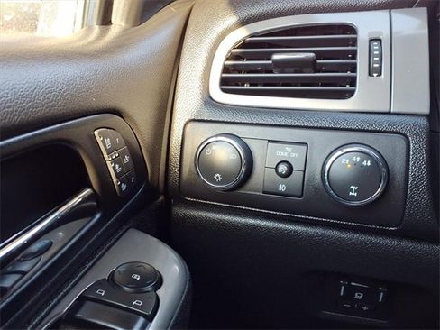 Used 2014 Chevrolet Silverado 3500 LTZ w/ LTZ Plus Package image 12