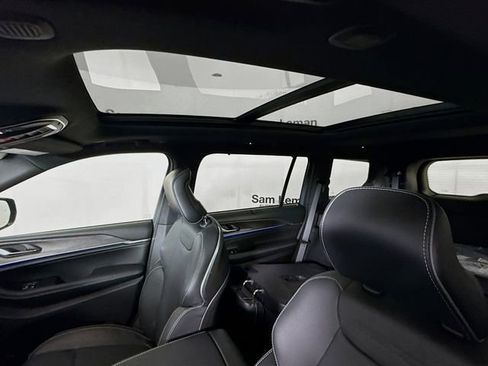 New 2025 Jeep Grand Cherokee L Overland w/ Luxury Tech Group IV image 21