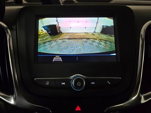 Used 2019 Chevrolet Equinox LT w/ Driver Convenience Package FWD image 22
