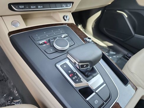 Used 2018 Audi Q5 2.0T Premium AWD/4WD image 28