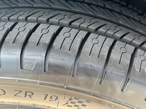 Used 2018 Maserati Levante AWD/4WD image 12