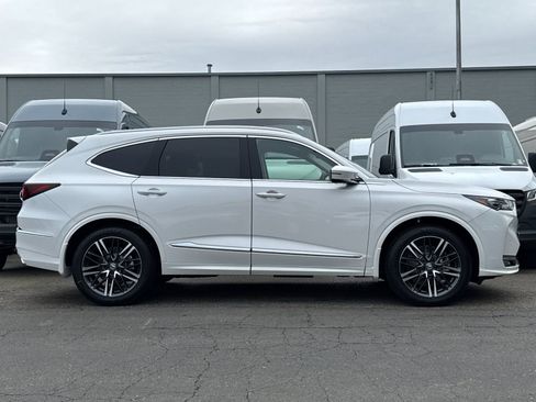 New 2026 Acura MDX w/ Advance Package image 2