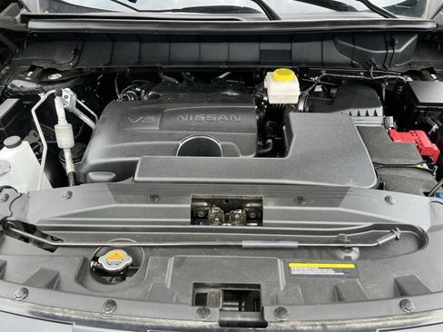 Used 2024 Nissan Pathfinder SL FWD image 30