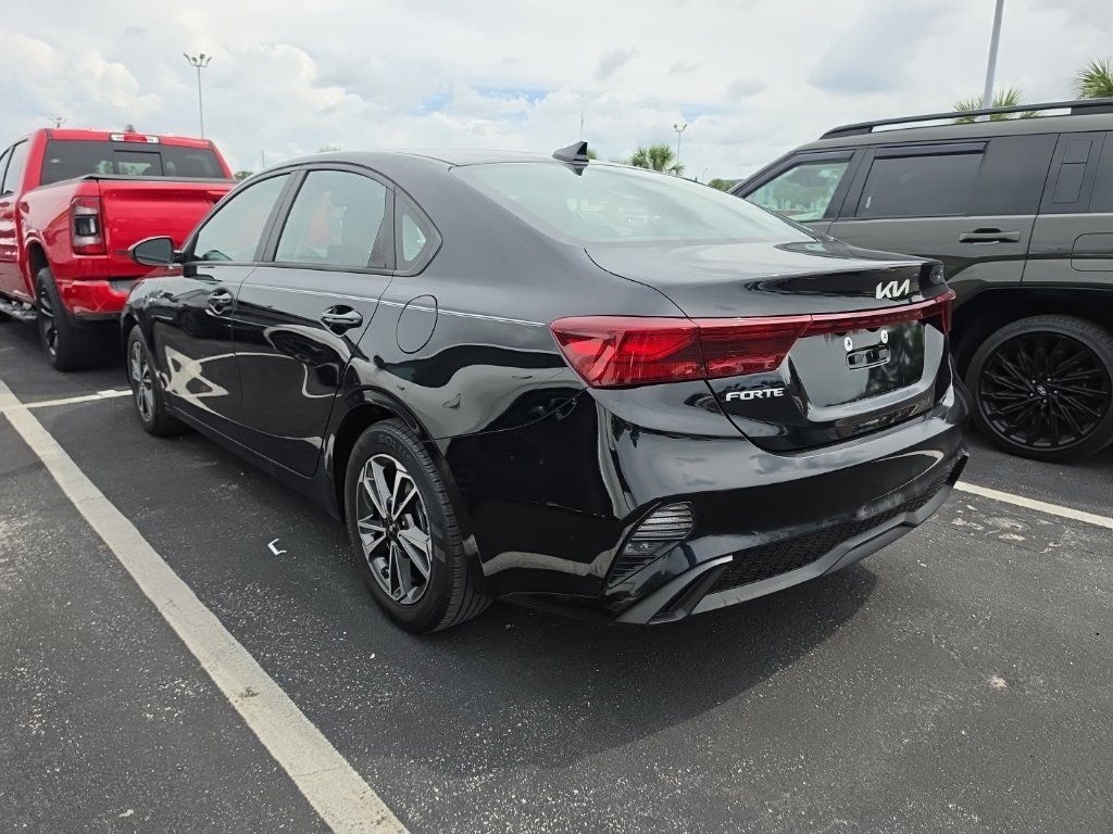 Certified 2024 Kia Forte LXS FWD image 12