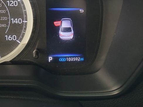 Used 2021 Toyota Corolla LE FWD image 2