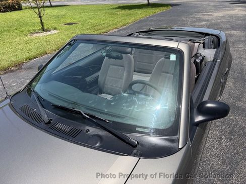 Used 2002 Ford Mustang Convertible RWD image 19