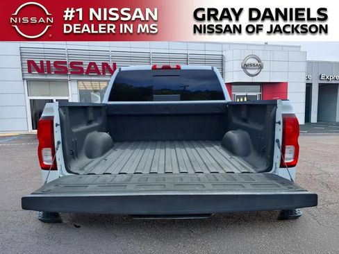 Used 2018 Chevrolet Silverado 1500 LTZ AWD/4WD image 8