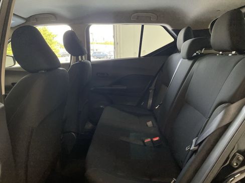 Certified 2025 Nissan Kicks Play S image 17
