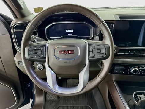 Used 2022 GMC Sierra 1500 SLT w/ SLT Premium Package AWD/4WD image 13
