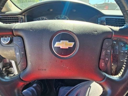 Used 2013 Chevrolet Impala LT w/ LT Sunroof Package FWD image 10