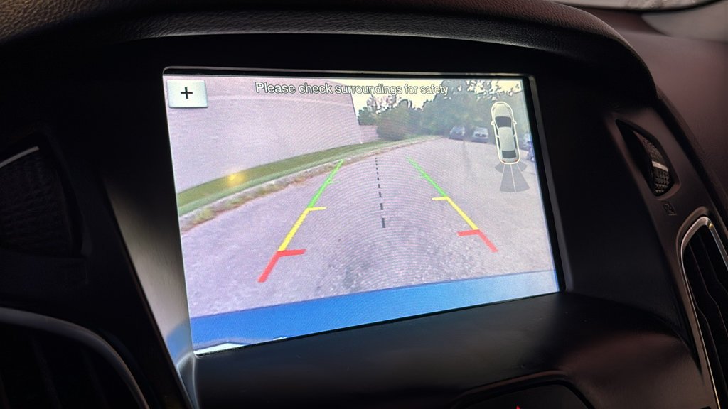 Used 2018 Ford Focus Titanium FWD image 17